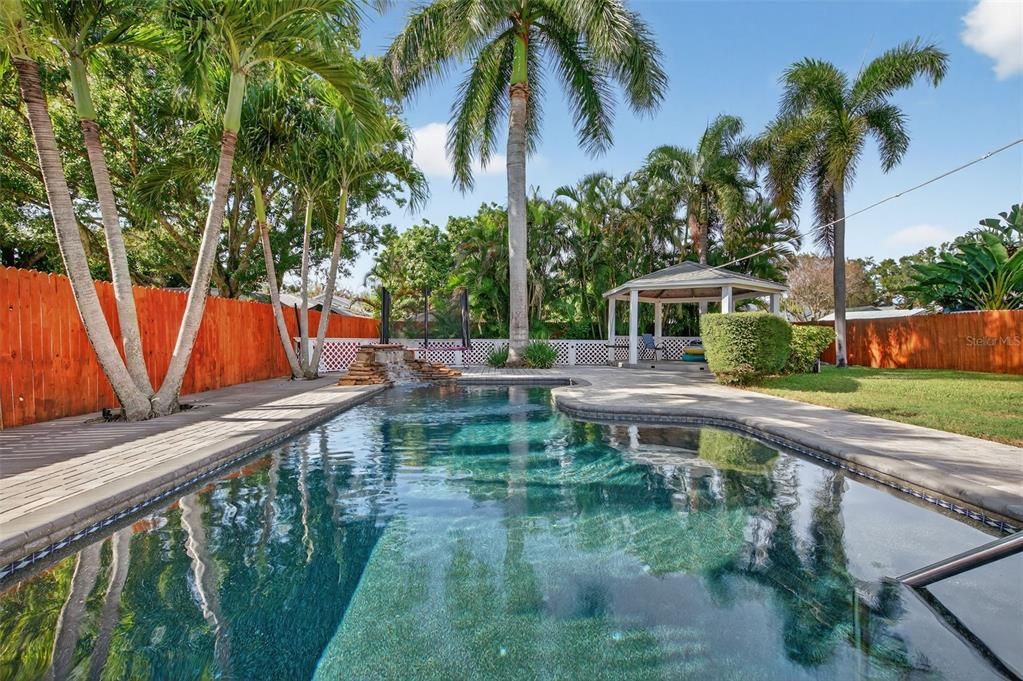 待售: $550,000 (3 贝兹, 2 浴室, 2016 平方英尺)