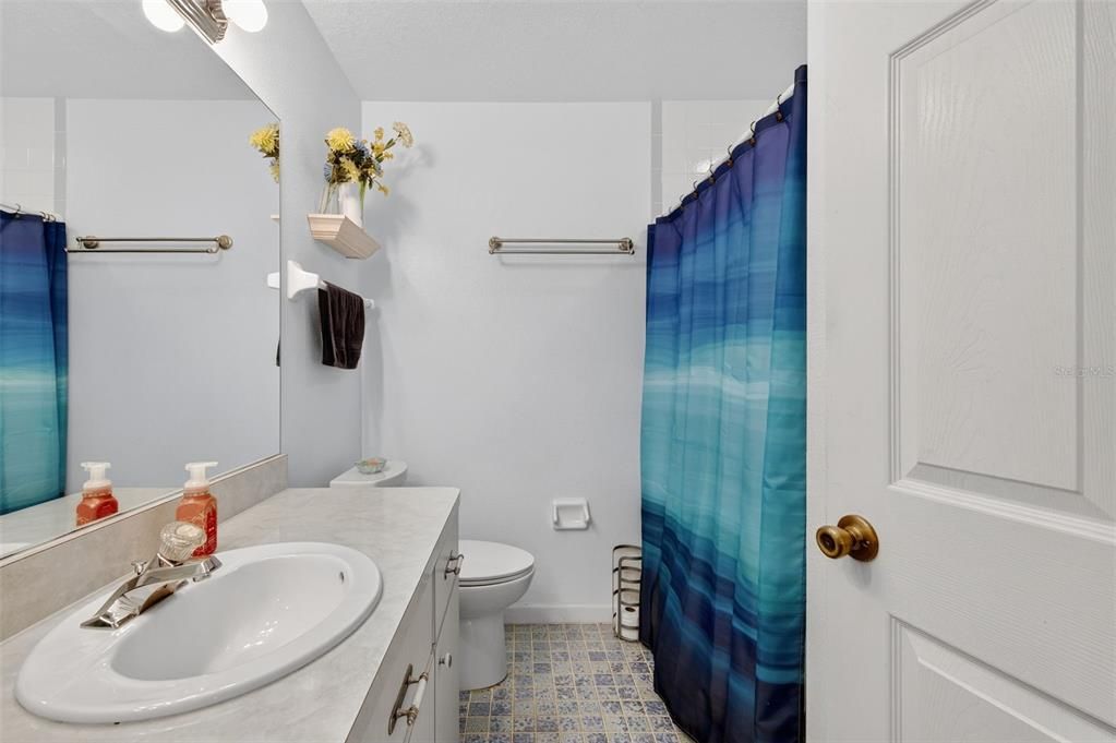 待售: $550,000 (3 贝兹, 2 浴室, 2016 平方英尺)