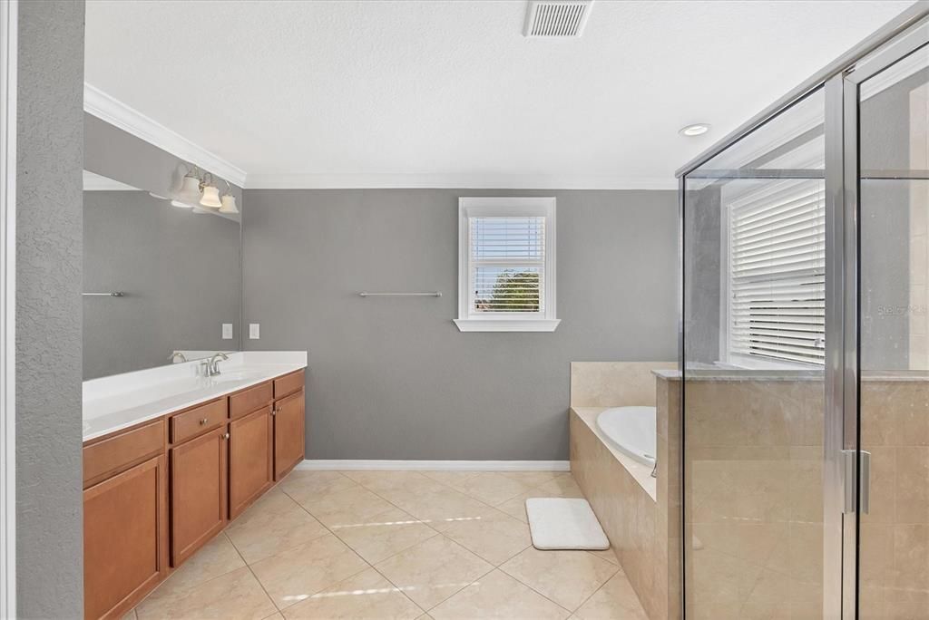 待售: $635,999 (5 贝兹, 3 浴室, 3280 平方英尺)