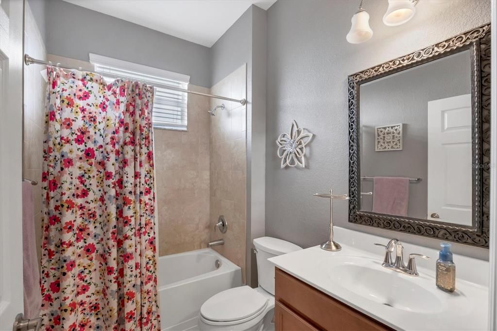 待售: $635,999 (5 贝兹, 3 浴室, 3280 平方英尺)