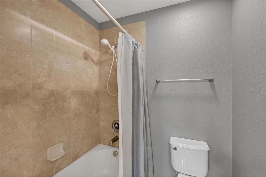 待售: $635,999 (5 贝兹, 3 浴室, 3280 平方英尺)