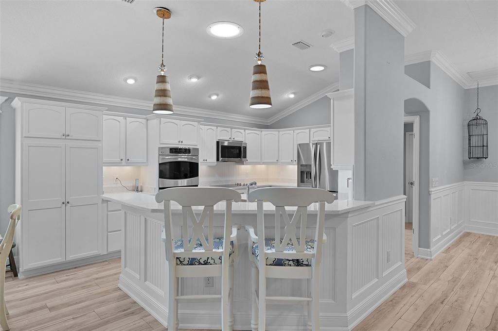 На продажу: $675,000 (4 спален, 2 ванн, 2509 Квадратных фут)