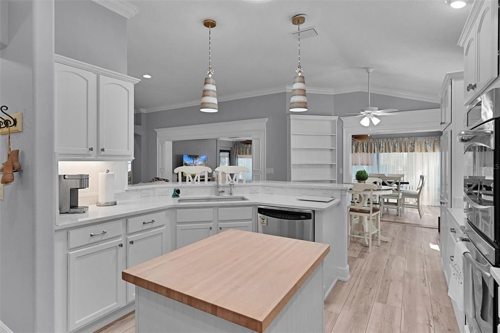 На продажу: $675,000 (4 спален, 2 ванн, 2509 Квадратных фут)