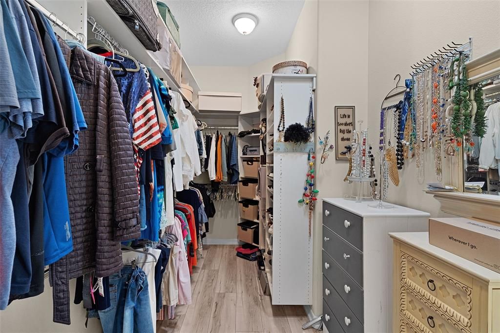 На продажу: $675,000 (4 спален, 2 ванн, 2509 Квадратных фут)