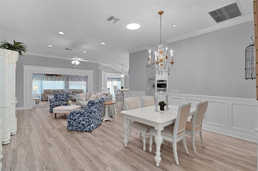 На продажу: $675,000 (4 спален, 2 ванн, 2509 Квадратных фут)