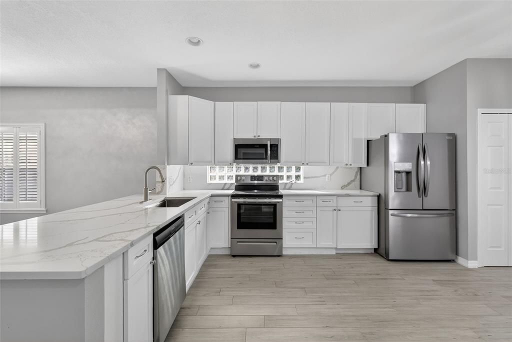 For Rent: $2,100 (2 beds, 2 baths, 1454 Square Feet)