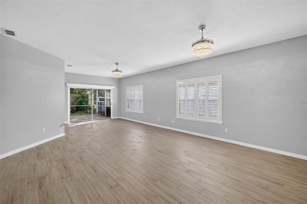 For Rent: $2,100 (2 beds, 2 baths, 1454 Square Feet)