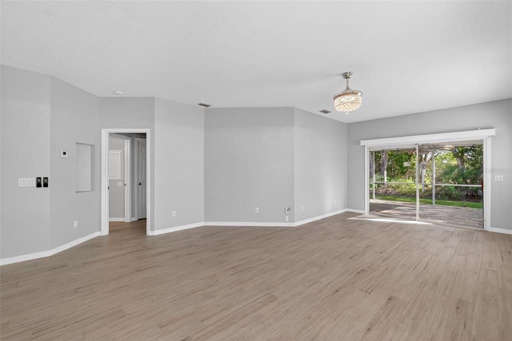 For Rent: $2,100 (2 beds, 2 baths, 1454 Square Feet)