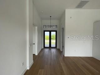 For Sale: $575,000 (3 beds, 2 baths, 1985 Square Feet)