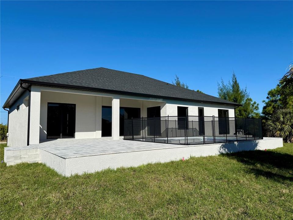 For Sale: $575,000 (3 beds, 2 baths, 1985 Square Feet)