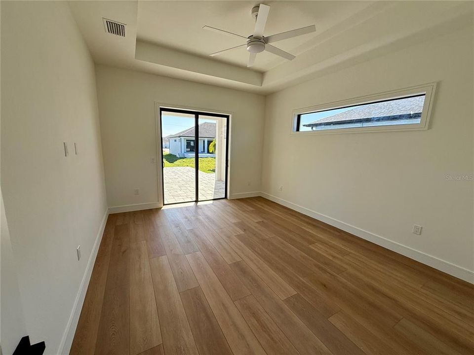 For Sale: $575,000 (3 beds, 2 baths, 1985 Square Feet)