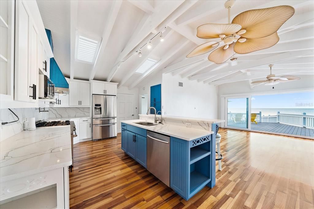 For Sale: $2,999,900 (4 beds, 3 baths, 2293 Square Feet)