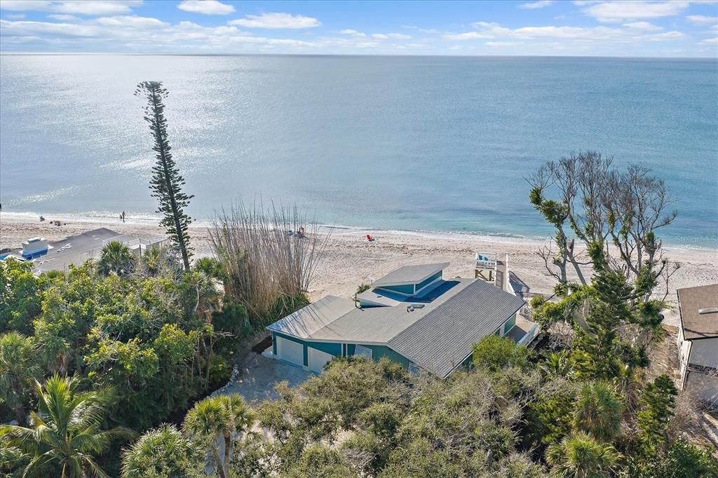 For Sale: $2,999,900 (4 beds, 3 baths, 2293 Square Feet)