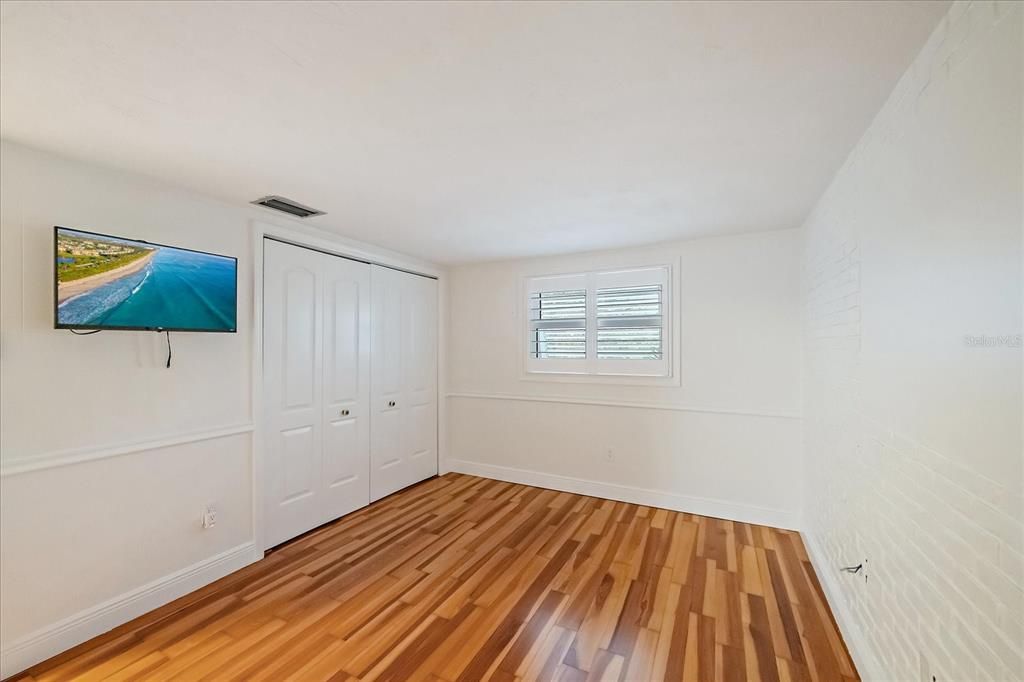 For Sale: $2,999,900 (4 beds, 3 baths, 2293 Square Feet)