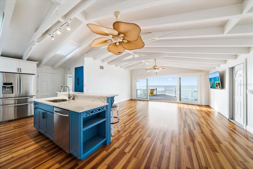 For Sale: $2,999,900 (4 beds, 3 baths, 2293 Square Feet)