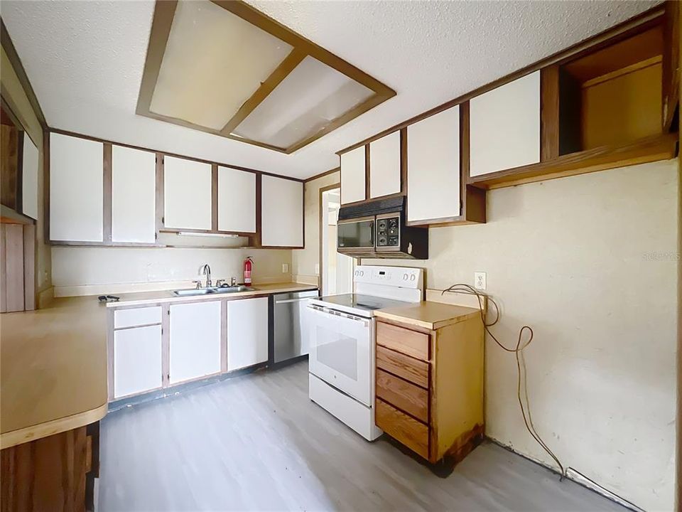 En Venta: $300,000 (3 camas, 2 baños, 1428 Pies cuadrados)