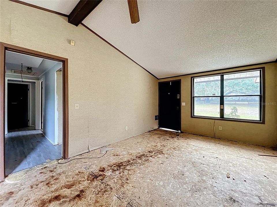 En Venta: $300,000 (3 camas, 2 baños, 1428 Pies cuadrados)