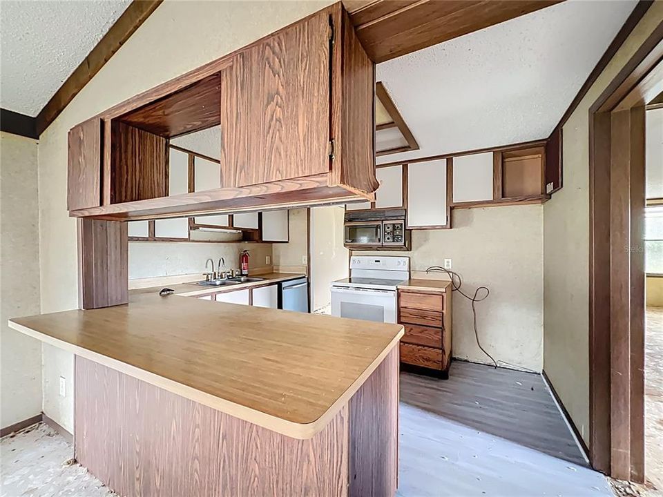 En Venta: $300,000 (3 camas, 2 baños, 1428 Pies cuadrados)