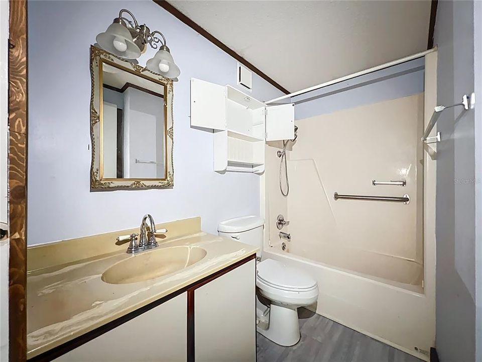 En Venta: $300,000 (3 camas, 2 baños, 1428 Pies cuadrados)