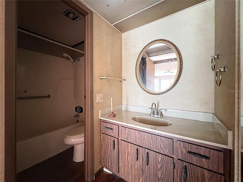 En Venta: $300,000 (3 camas, 2 baños, 1428 Pies cuadrados)