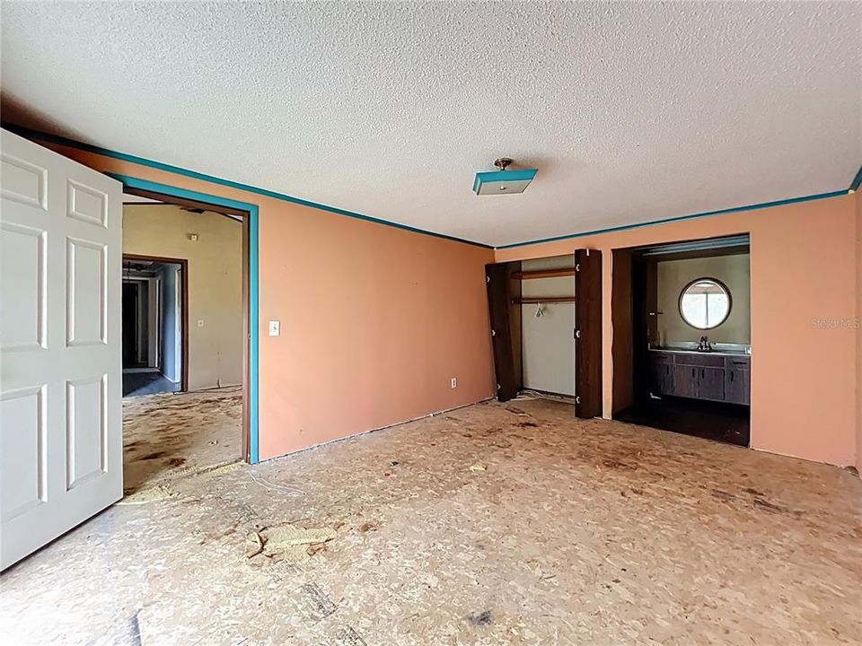 En Venta: $300,000 (3 camas, 2 baños, 1428 Pies cuadrados)