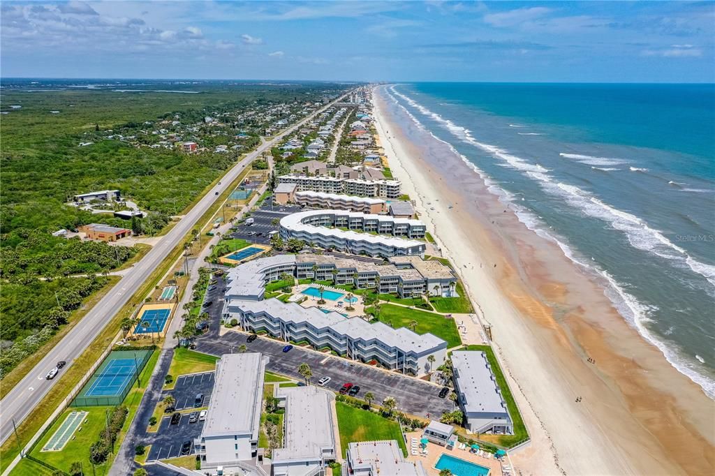 На продажу: $550,000 (2 спален, 2 ванн, 995 Квадратных фут)