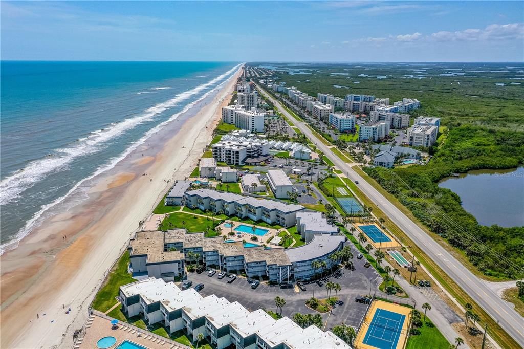 На продажу: $550,000 (2 спален, 2 ванн, 995 Квадратных фут)