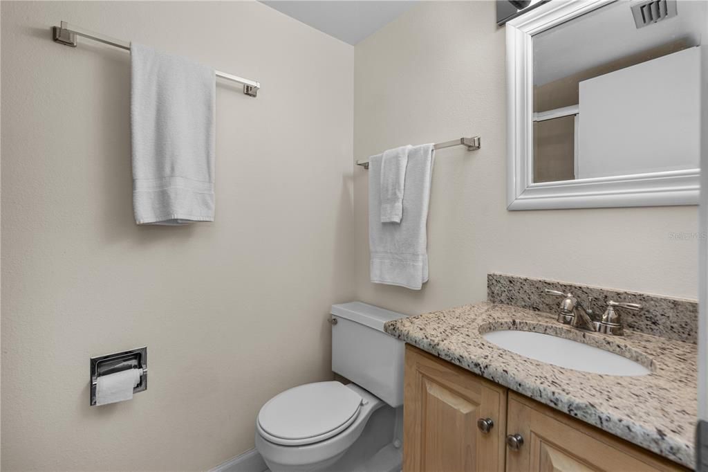 На продажу: $550,000 (2 спален, 2 ванн, 995 Квадратных фут)