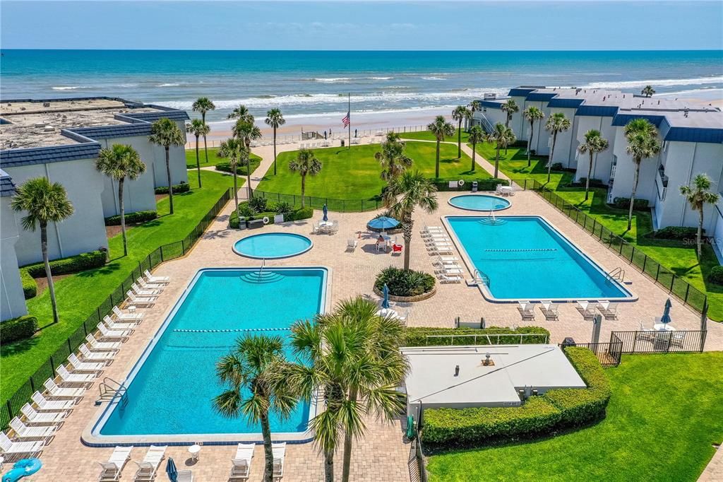 На продажу: $550,000 (2 спален, 2 ванн, 995 Квадратных фут)