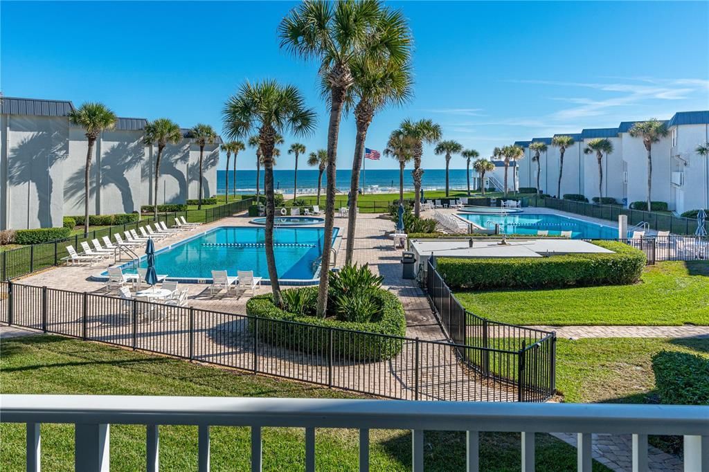 На продажу: $550,000 (2 спален, 2 ванн, 995 Квадратных фут)