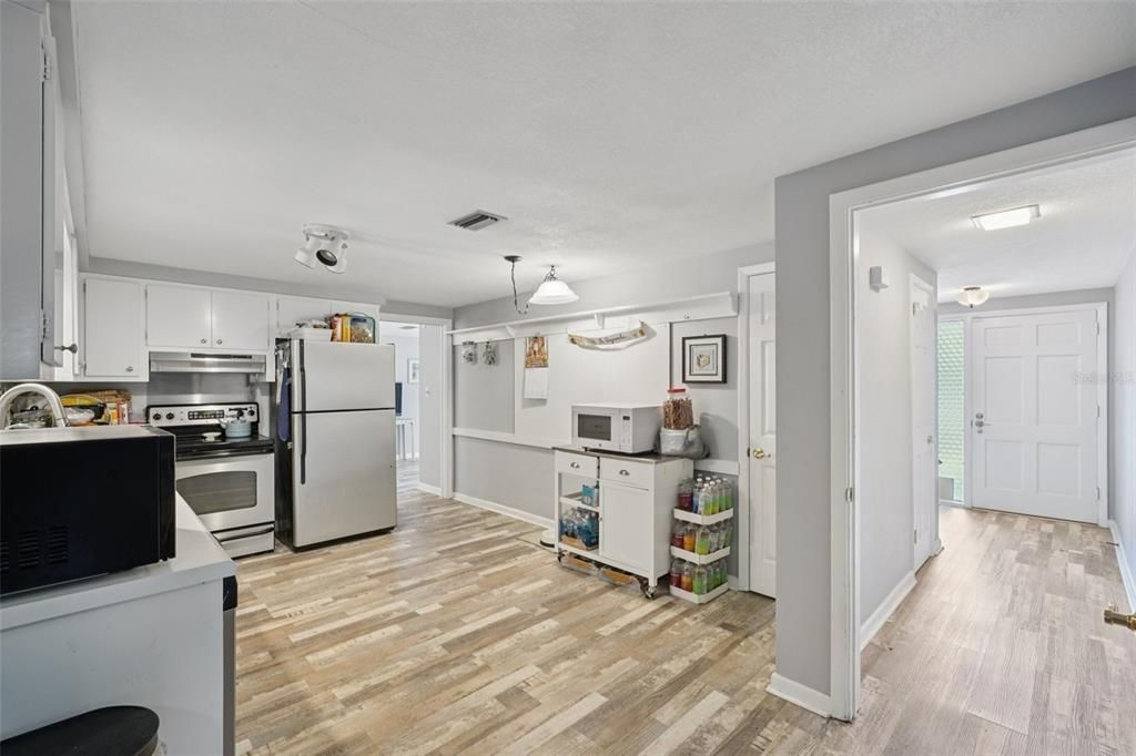 For Sale: $494,900 (4 beds, 2 baths, 1840 Square Feet)