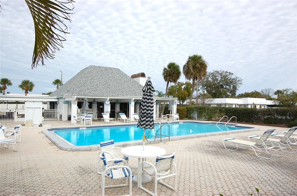 На продажу: $79,900 (1 спален, 1 ванн, 624 Квадратных фут)