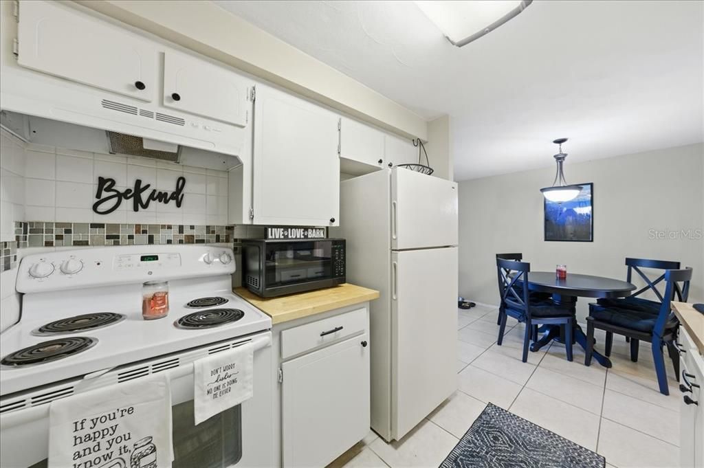 For Sale: $79,900 (1 beds, 1 baths, 624 Square Feet)