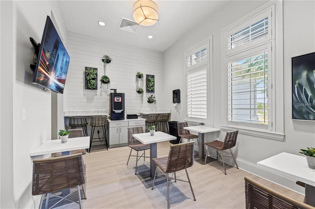 出租: $3,300 (3 贝兹, 2 浴室, 1417 平方英尺)