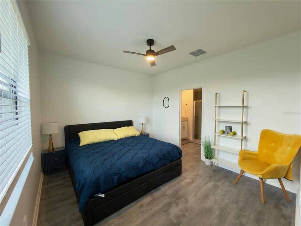 出租: $3,300 (3 贝兹, 2 浴室, 1417 平方英尺)