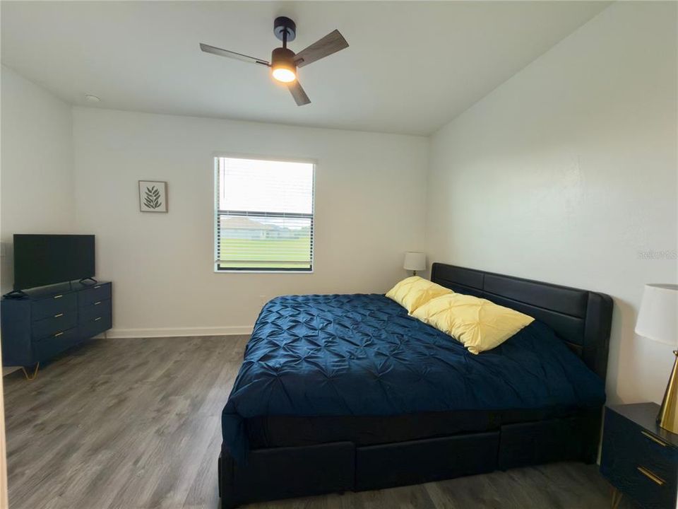 出租: $3,300 (3 贝兹, 2 浴室, 1417 平方英尺)