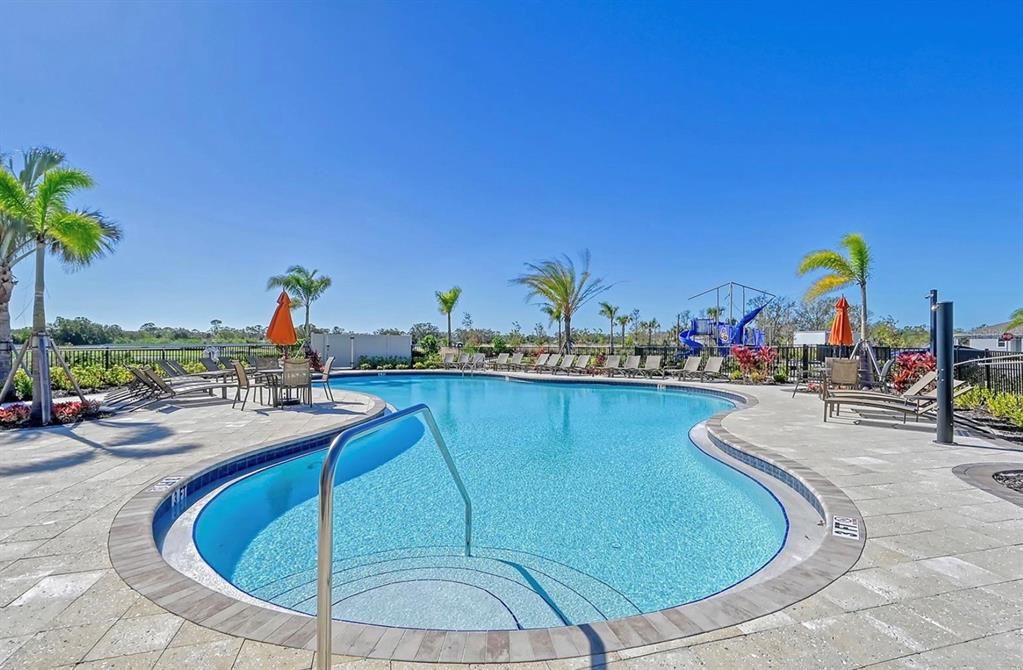 For Sale: $340,000 (3 beds, 2 baths, 1565 Square Feet)