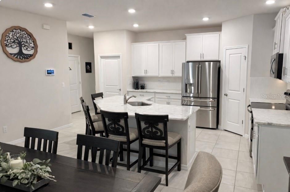 For Sale: $340,000 (3 beds, 2 baths, 1565 Square Feet)