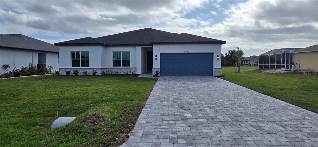 出租: $2,300 (4 贝兹, 3 浴室, 2092 平方英尺)