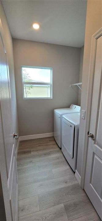 出租: $2,300 (4 贝兹, 3 浴室, 2092 平方英尺)