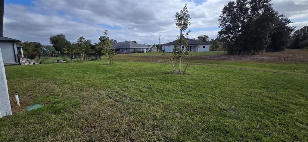 出租: $2,300 (4 贝兹, 3 浴室, 2092 平方英尺)