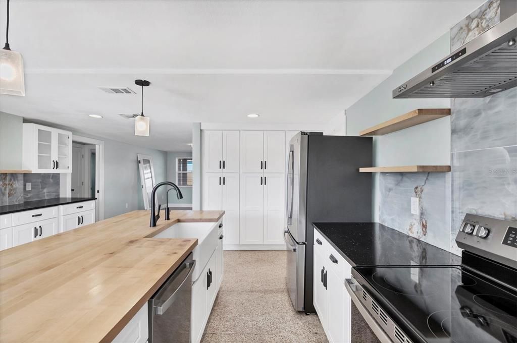 For Sale: $459,000 (3 beds, 2 baths, 1725 Square Feet)