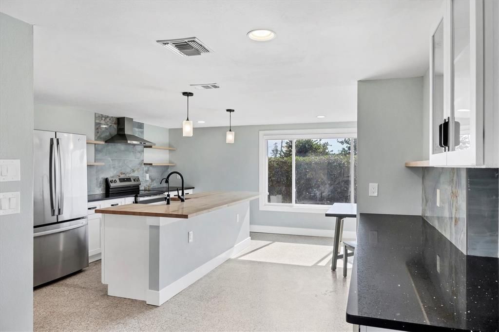 For Sale: $459,000 (3 beds, 2 baths, 1725 Square Feet)