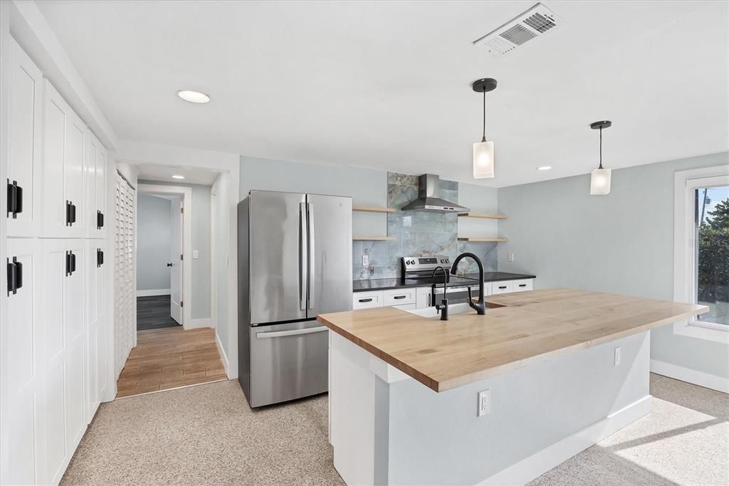 For Sale: $459,000 (3 beds, 2 baths, 1725 Square Feet)