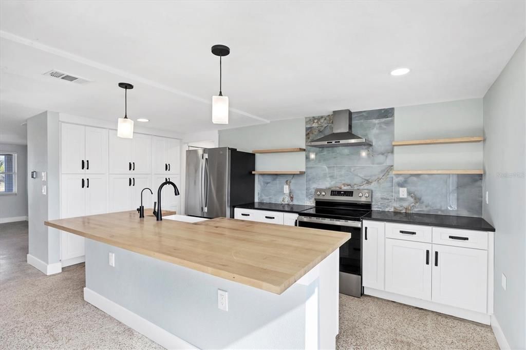 For Sale: $459,000 (3 beds, 2 baths, 1725 Square Feet)