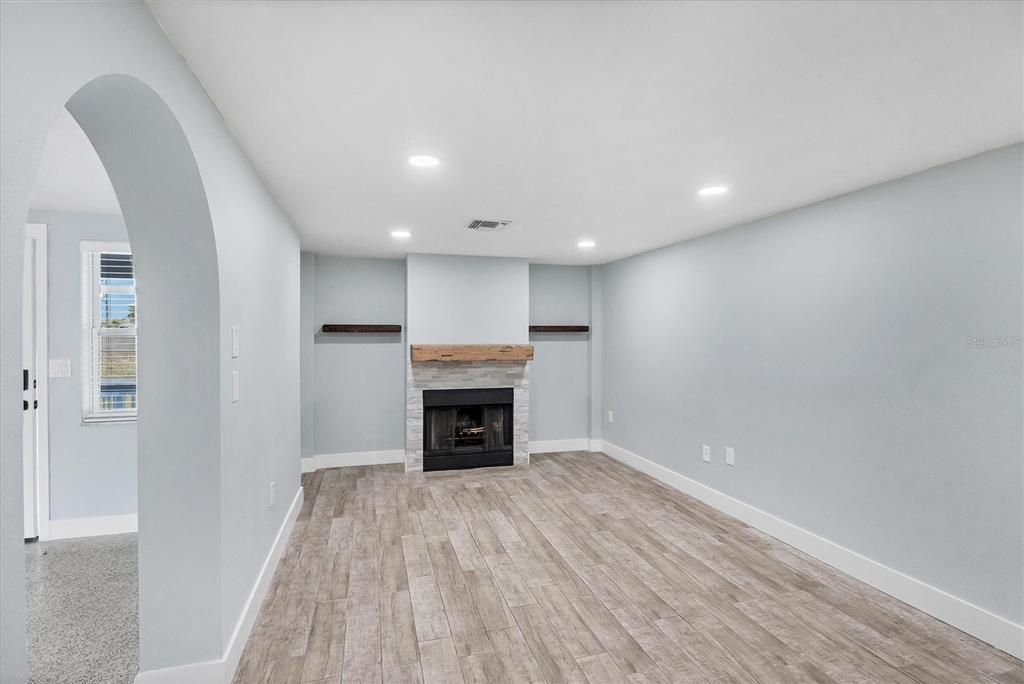 For Sale: $459,000 (3 beds, 2 baths, 1725 Square Feet)