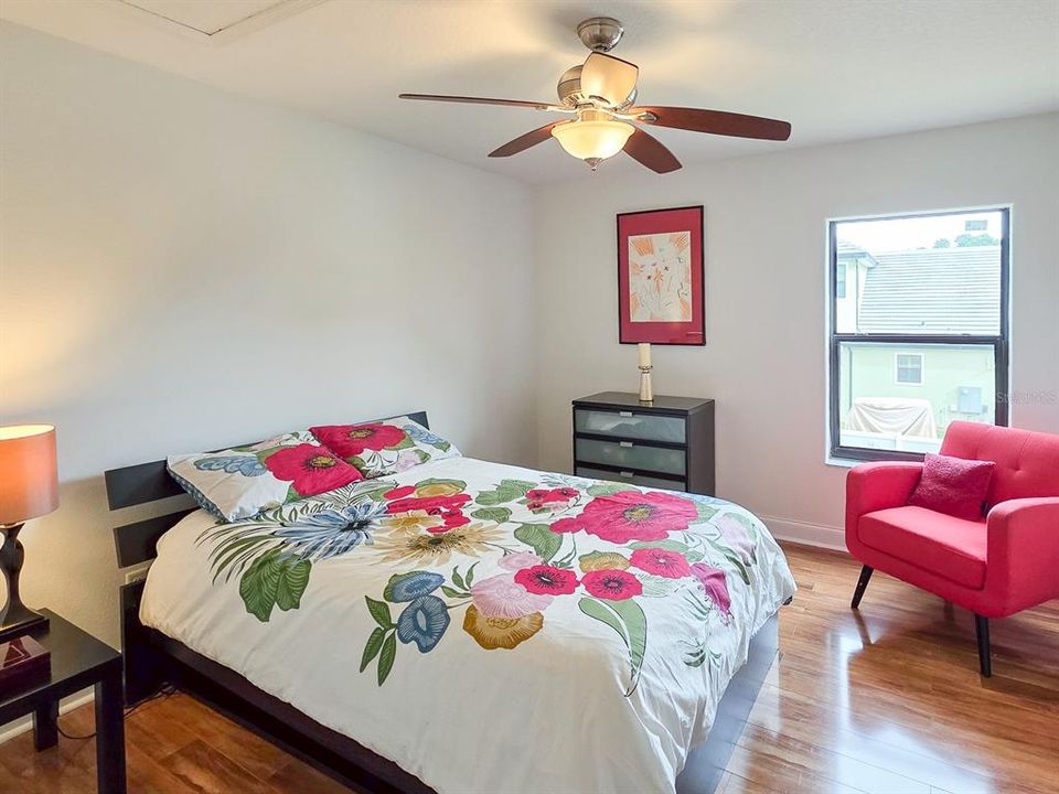 En Venta: $949,000 (4 camas, 3 baños, 3344 Pies cuadrados)