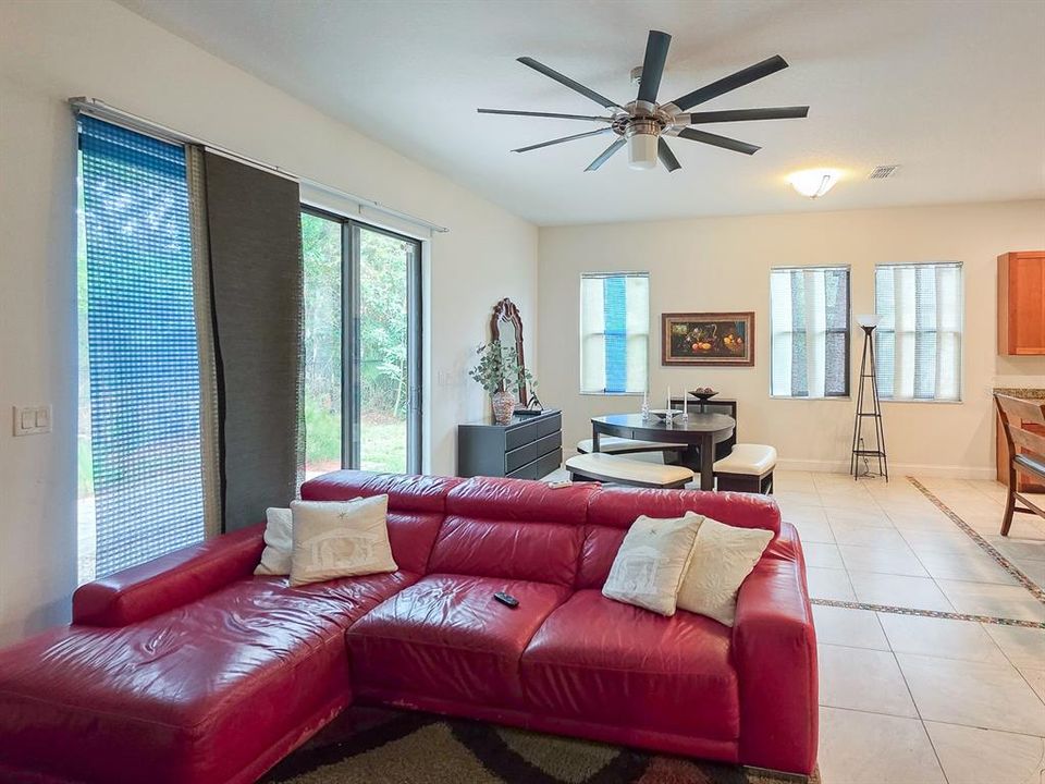 En Venta: $949,000 (4 camas, 3 baños, 3344 Pies cuadrados)