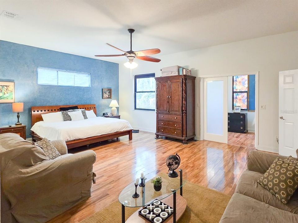 En Venta: $949,000 (4 camas, 3 baños, 3344 Pies cuadrados)