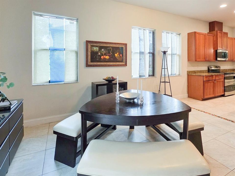 En Venta: $949,000 (4 camas, 3 baños, 3344 Pies cuadrados)